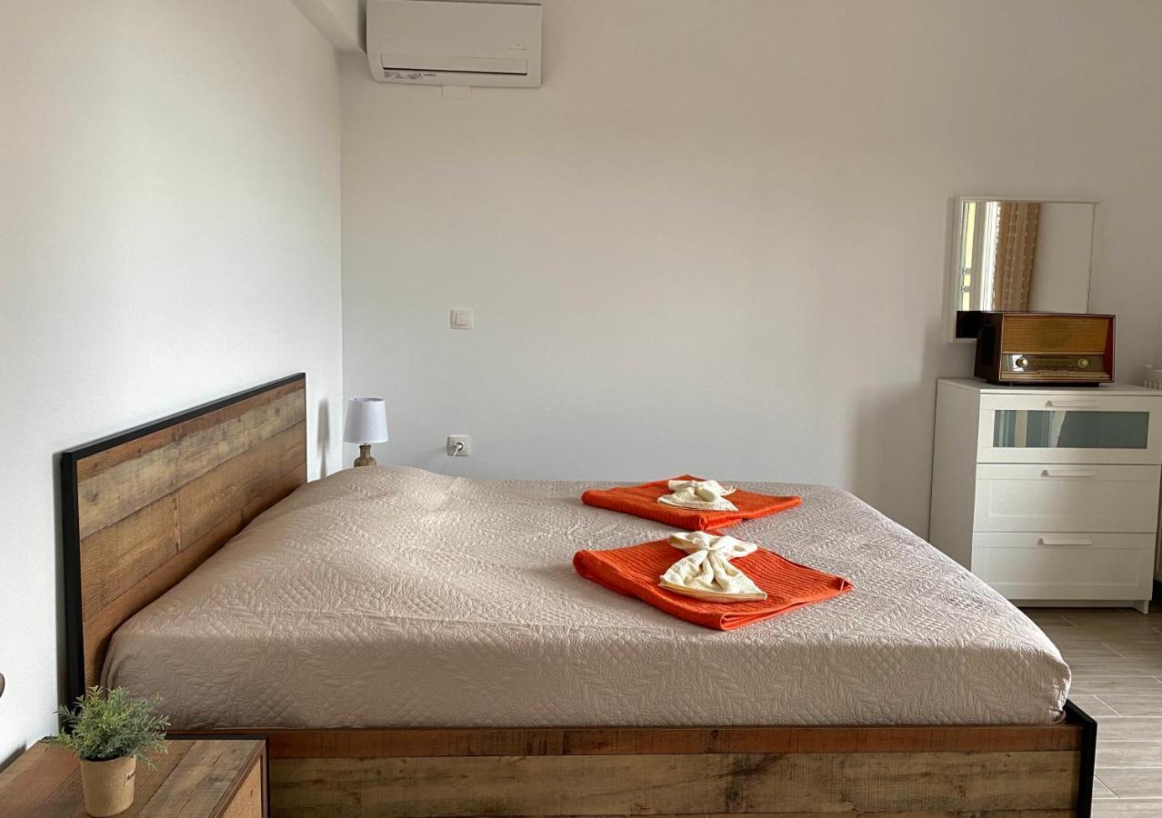 Coralli Pentati 2 Dimitris Apartments Bagian luar foto