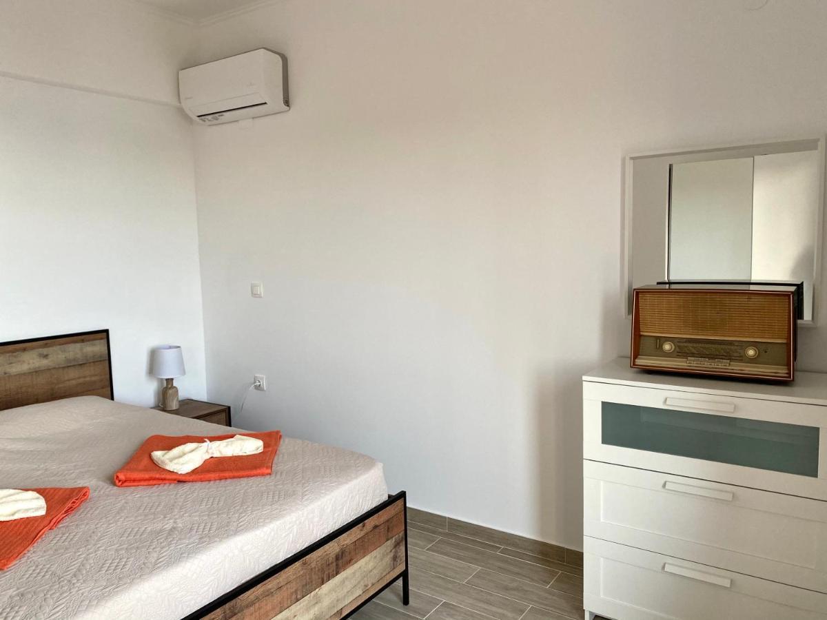 Coralli Pentati 2 Dimitris Apartments Bagian luar foto
