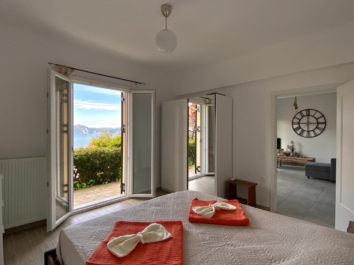 Coralli Pentati 2 Dimitris Apartments Bagian luar foto